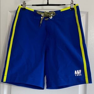 NWOT Men’s Abercrombie & Fitch Board Shorts XS